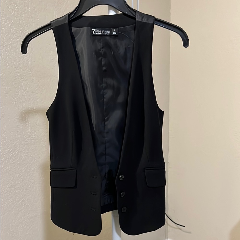 New York & Company Black Vest Sleek Fitted Design